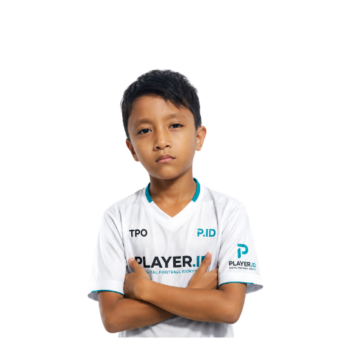 Aiman Aryan wearing the white PLAYER.ID jersey